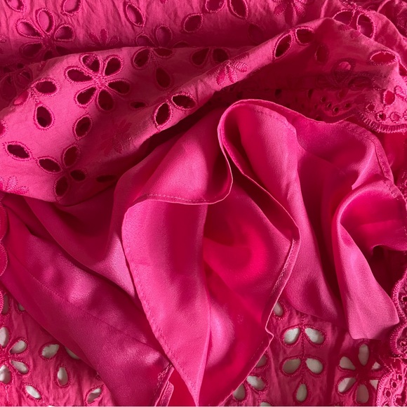 J. Crew Pink Sleeveless Mock Neck Embroidered Eyelet Blouse Size Medium - Picture 4 of 5